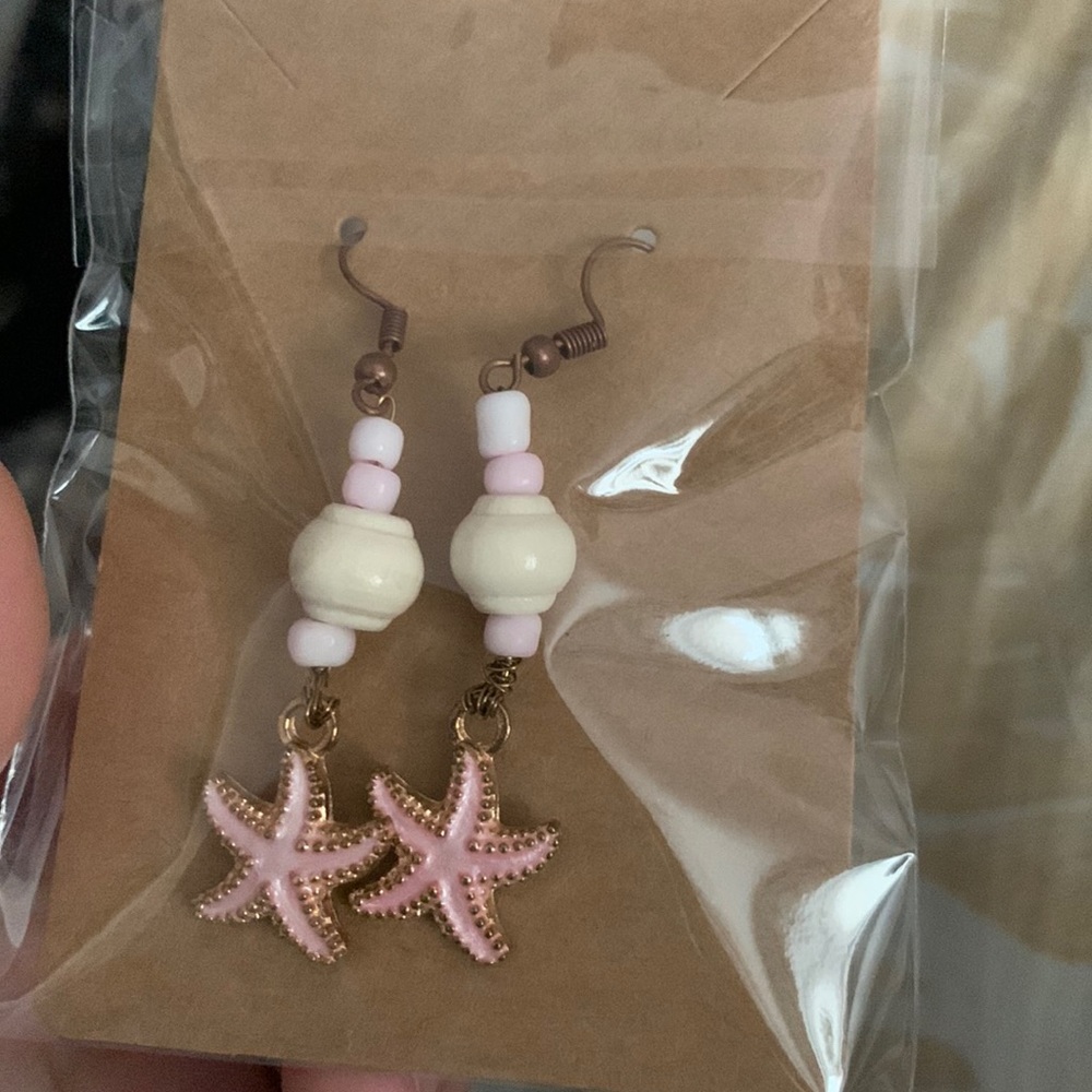 Pink starfish earrings Nickel free 100% brass